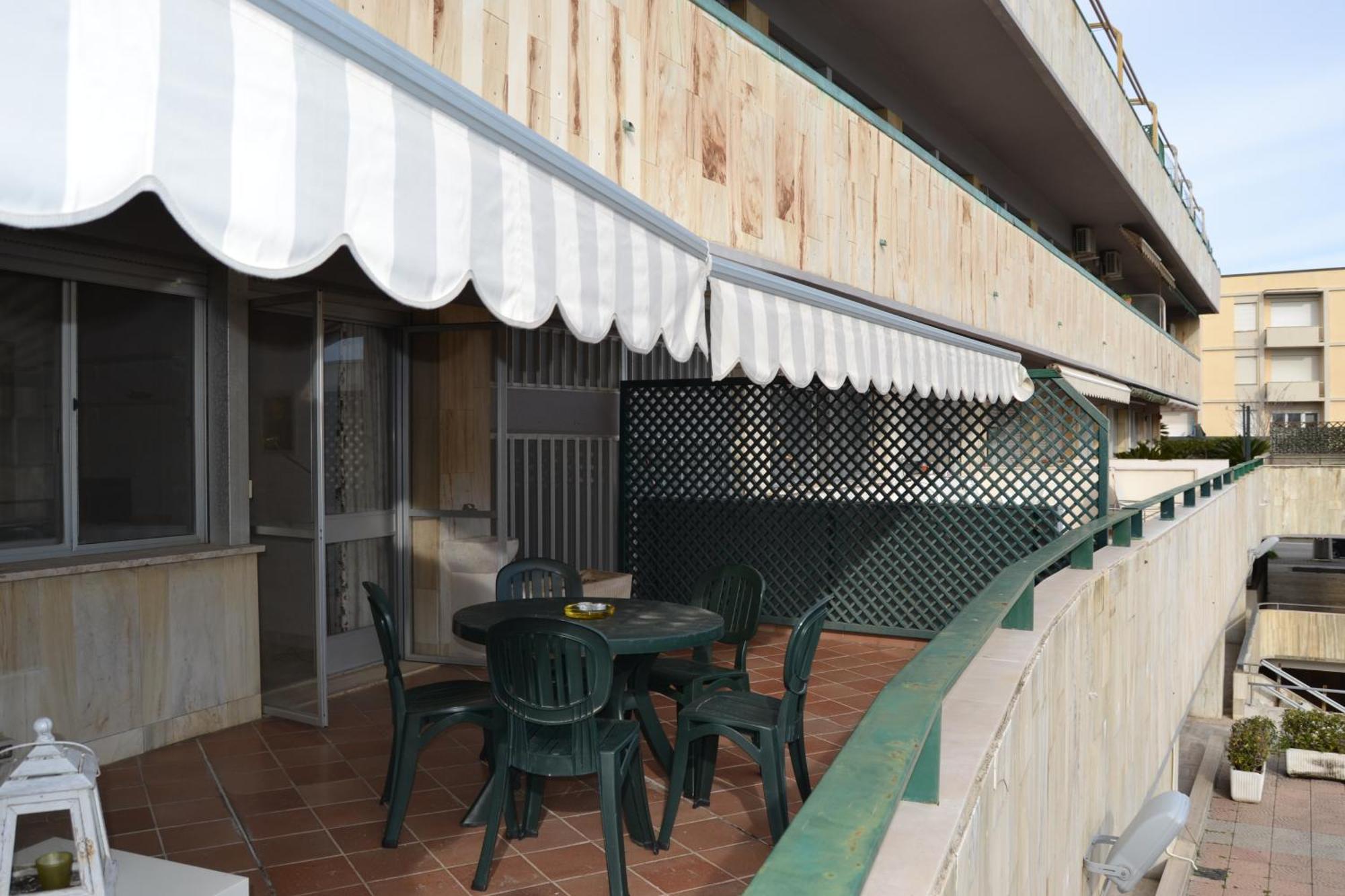 Imperiale Apartment Tirrenia Exterior photo